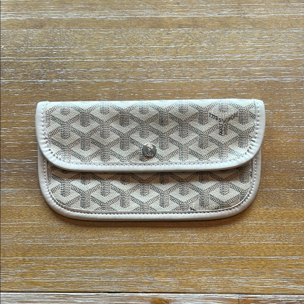 Goyard Beige and White Patterned Wallet
